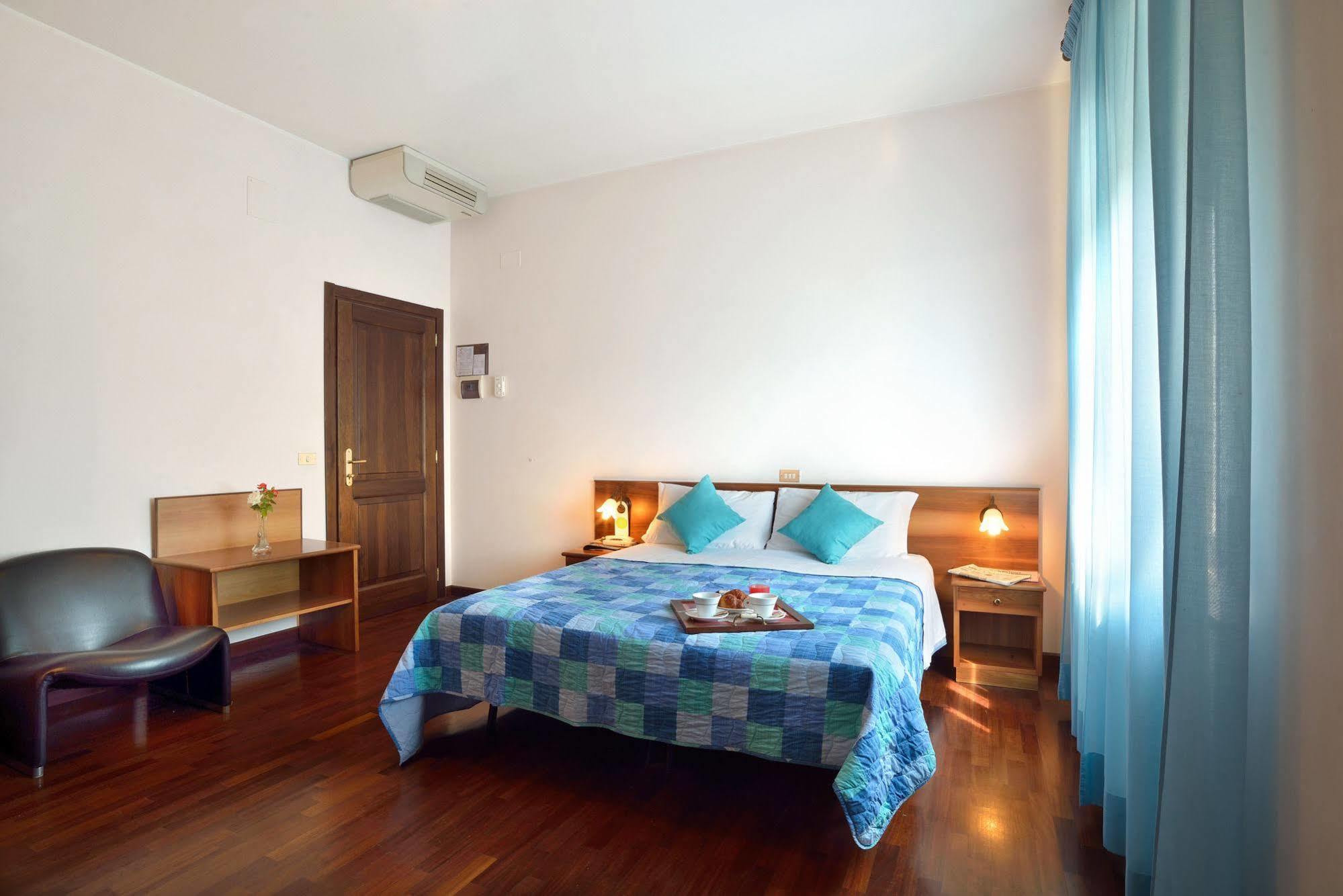 Hotel Ristorante Dante Torgiano Ngoại thất bức ảnh