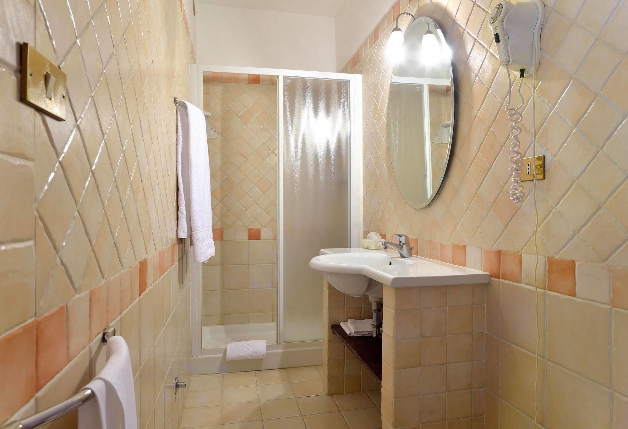 Hotel Ristorante Dante Torgiano Ngoại thất bức ảnh