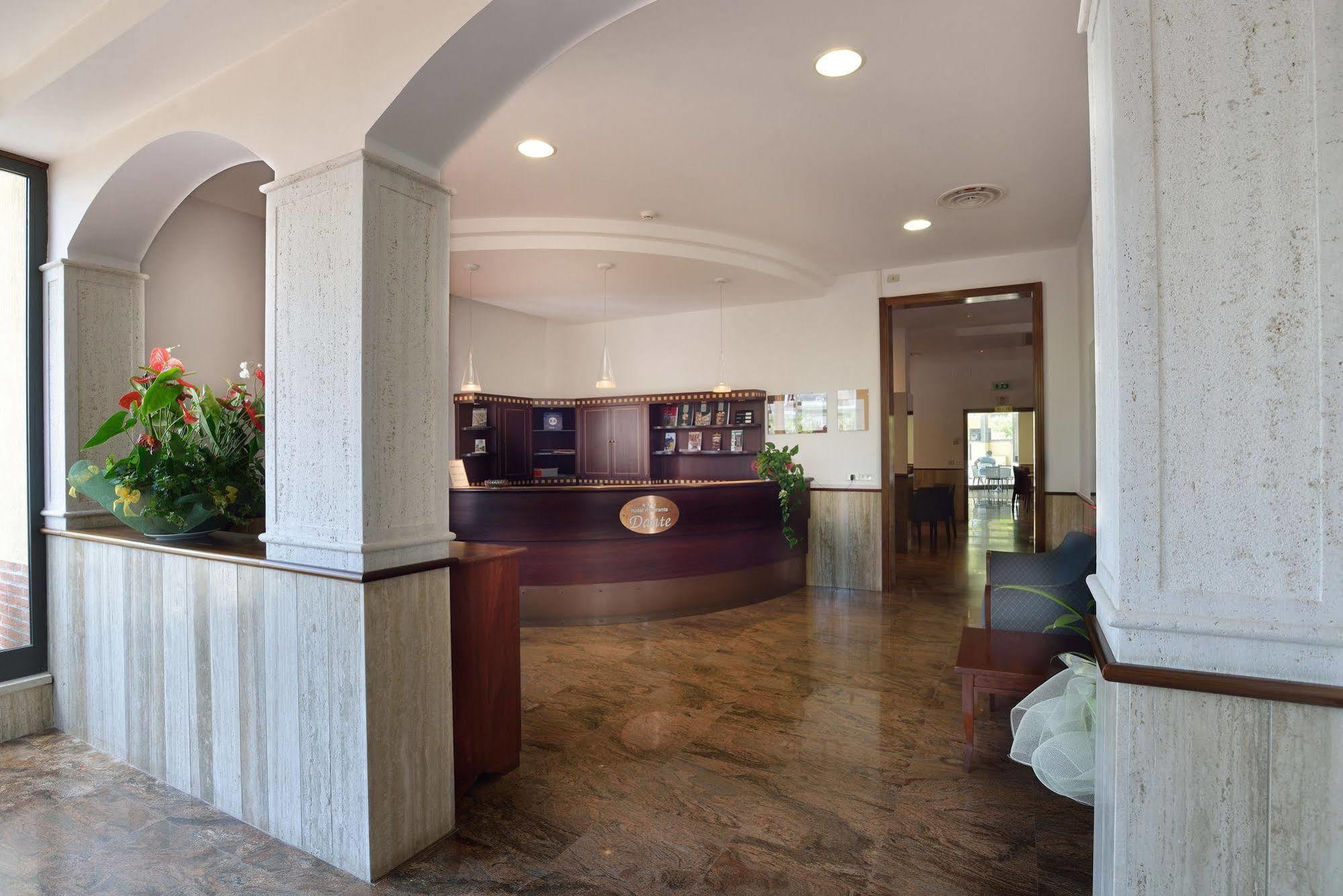 Hotel Ristorante Dante Torgiano Ngoại thất bức ảnh